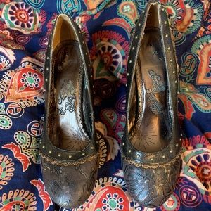 Super fun Naughty Monkey heels